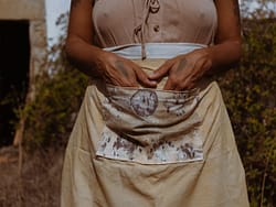 Rabisco - Avental de Colheita com Tingimento Natural