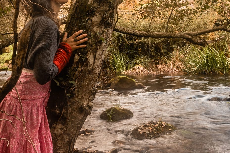 mulher natureza autocuidado conexão à natureza